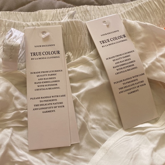 Bran New La Moda White Twist- Front Tassel- Trim Crop Top and Palazzo pants Set - Picture 3 of 5